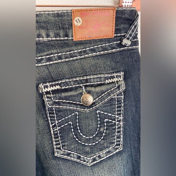 True Religion Jeans Women's Size 31 (31x32) Medium Wash Low Rise Boot Cut Flare - Picture 2 of 5